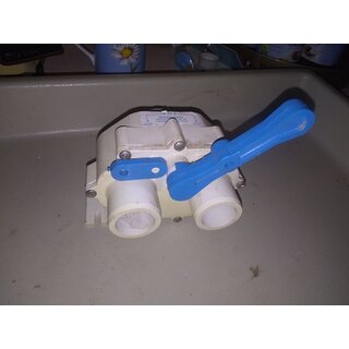 Umschaltventil f�r Toilettensysteme oder Bilgenpumpen Abschluss � 38mm 140 x 95 x 115mm gebraucht