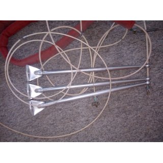 6 x Relingsttze 60cm VA  25mm, Fu Alu 8 x 6cm, 2x Draht 595cm oben, 575cm unten incl. Spanner und Relingskleid gebraucht.