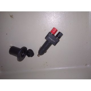 12 Volt Steckdose und Stromeinlass Stecker gebraucht unbenutzt