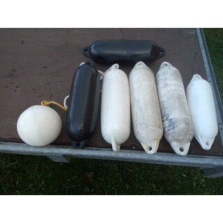 7x Fender gebraucht, von einem 6m Segelboot