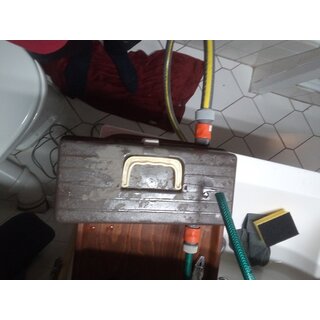 Flojet Bilgenpumpe 12 Volt in einem Koffer verkabelt, 12...