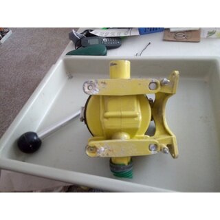 Manuelle Bilgenpumpe gebraucht okay aus altem Boot