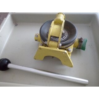 Manuelle Bilgenpumpe gebraucht okay aus altem Boot