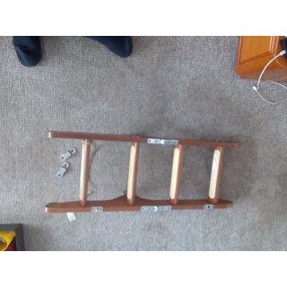 90cm hohe Holz Badeleiter 4 Stufen,  47cm eingeklappt, breite 33cm Innen 28,5cm zum Anh�ngen abnehmbar incl. 2 x Befestigung  Gebraucht