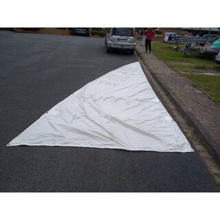 Conger Grosegel VL 575 AL 627 UL 209cm, das Segel fast sich fest an, ist sauber und vom Stand okay kann noch Jahre gesegelt werden.