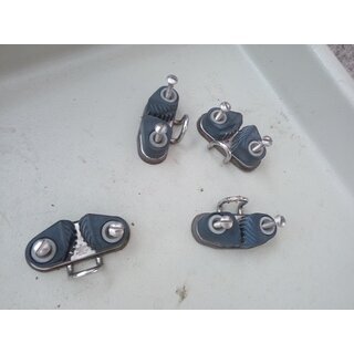 4x HS Servo 22 Curryklemme Tau bis � 10mm incl. B�gel 70x 28mm Lochabstand 42mm mittig gebraucht