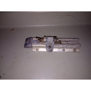 L�mmelbeschlag auf kurzer Schiene von 7m Boot, Das Loch...