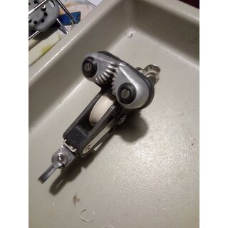 Gro�schot Unterblock Violinenblock incl. Klemme Barton Block incl Wirbel Tau bis � 12mm Gute Gebrauchtware Die Scheiben � 31 und 58mm, 18cm lang