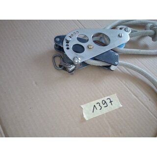 330cm Groschot  8mm Tufnol / PVC gebraucht 2x Violinenblock einer mit Klemme und Wirbel