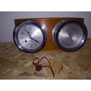 Uhr und Barometer Außen Rand Ø 109mm auf Brett 26,6 x 12,5cm gebraucht