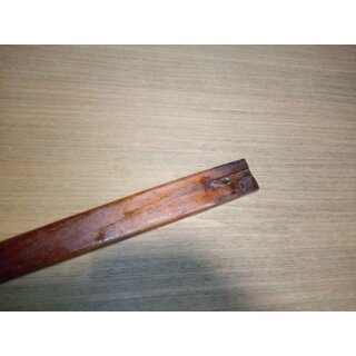 Leicht gebogene Pinne Hochwertiges Bootsholz 75cm Gesamtlnge, ca. 3,5cm breit, 4,5cm hoch, die Pinne ist mit D1 Grundiert gebraucht.