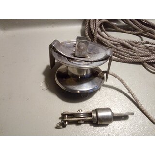 VA Rollfockanlage eines 6m Segelboot gebraucht, Trommel Auen  63mm, hhe 78mm. Topwirbel 103mm hoch.