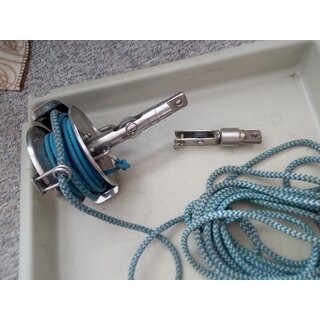 VA Rollfockanlage eines 7m Segelboot gebraucht, Trommel Au�en � 130mm, h�he 240mm. Topwirbel 130mm hoch. gebraucht