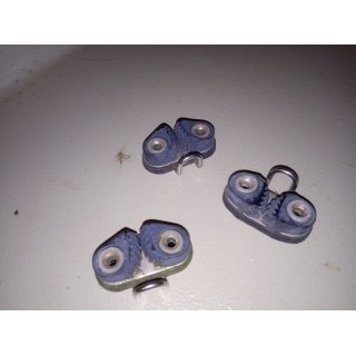 2 x HS Servo 22/40 Klemme Curryklemme  10mm Bgel. Grundflche 67 x 29mm Lochabstand 37mm mittig gebraucht